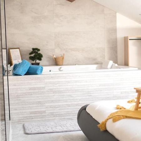 Lova Spa Saint-Etienne Luaran gambar