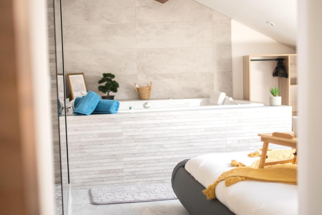 Lova Spa Saint-Etienne Luaran gambar